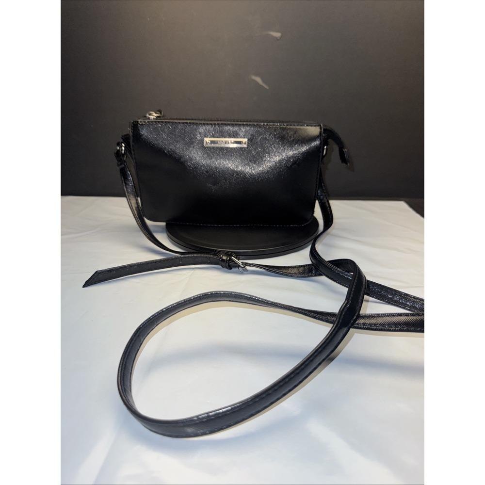 Nine West faux leather black small purse used